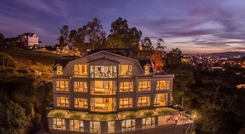 Starview Villa Dalat - Image 1