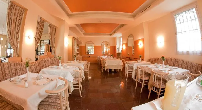Hotel Cles - Image 1