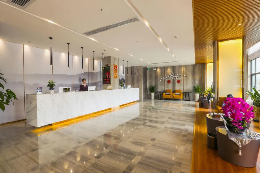 Shuang Yi Hotel - Image 1