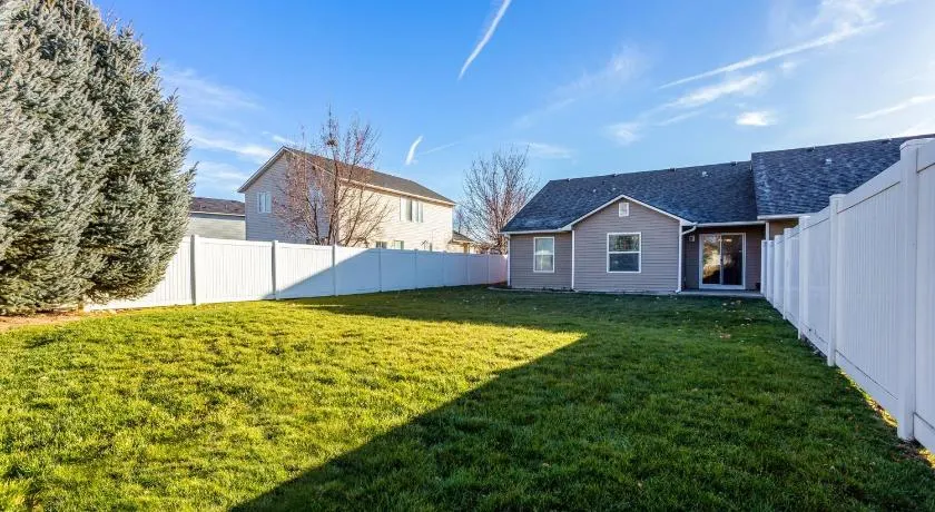 Gray Cloud Townhomes - Image 1