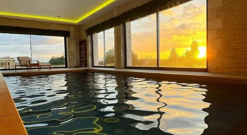 Canicule - Plongez dans notre piscine à 25C - Image 1
