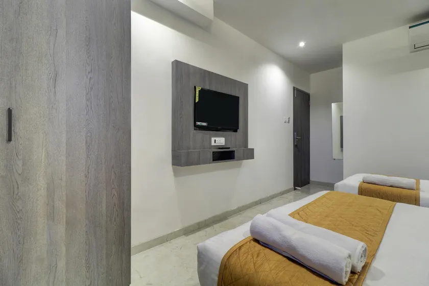 Hotel Isra International, BKC - Image 1