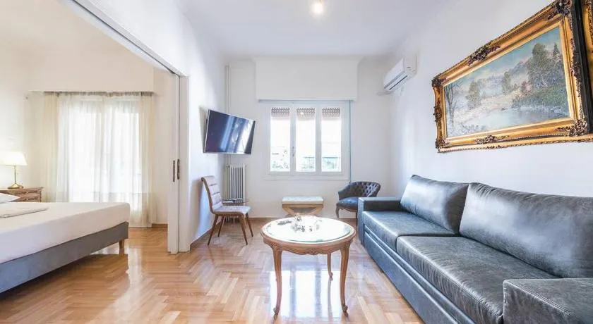 Victoria Supreme Suite - Image 1