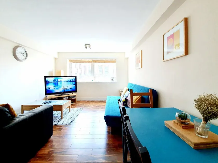 Comfortable, Spacious Home in the Heart of Glasgow - Image 1
