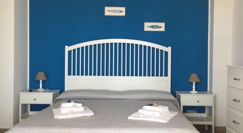 Blue Sky Apartments - Image 1