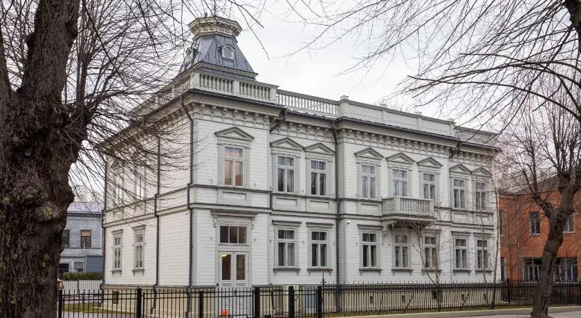 Roze Kūrmājas Residence - Image 1