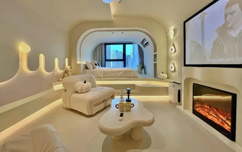 Ruyi Smart Esports Hotel (Lingshui Haiyun Plaza Branch) - Image 1