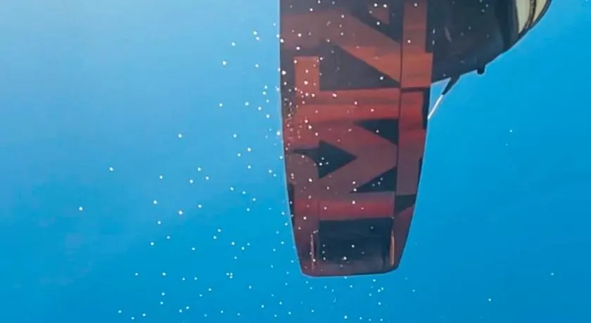Sunset Wave - STAGNONE KITESURF VILLAGE - Image 1