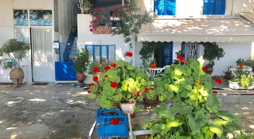 CASA LELA 3...HYDRA - Image 1