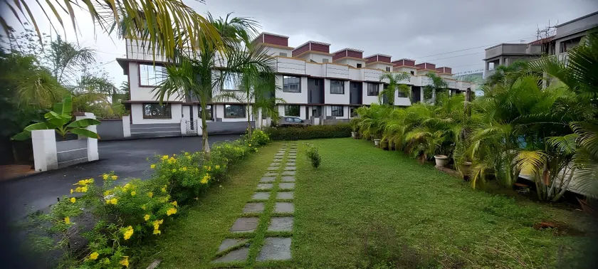 Vista Manor - 3 BHK with pool-1.5 hrs from Mumbai - Image 1