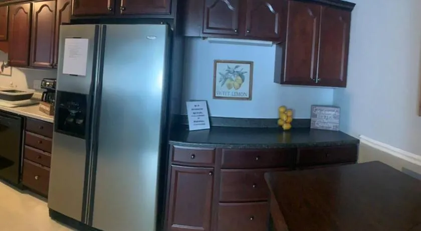 Spacious Four Bedroom Attached Home in Springboro- Unit 1 - Image 1