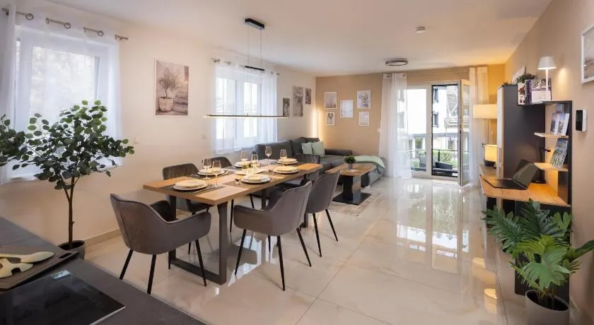 Blue Sky Flat, Apartment, 73qm, bis 6 Personen, Neubau Süd-Balkon mit Lounge-Möbeln, Schwarzwald-PLUS inkl 80 Gratis-Attraktionen täglich - Image 1