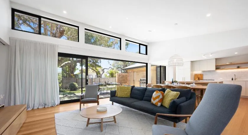 The Coastal Classic Relaxed Beachside Living - Image 1