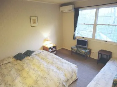 Cozy Inn Antique - Image 1