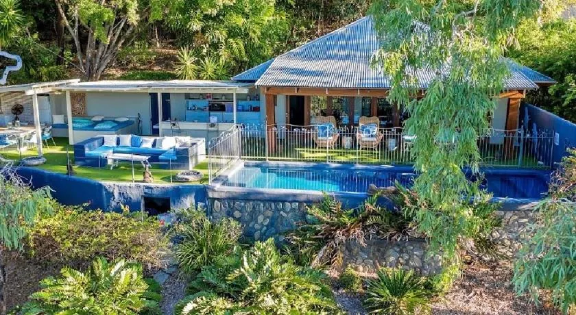 Beachfront Peace Cabin - Image 1