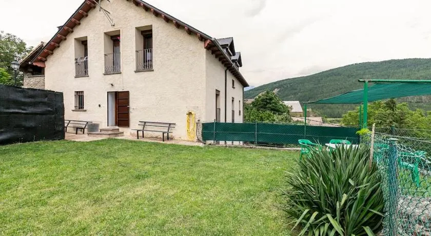 Casa Feli - APARTAMENTO con JARDÍN PRIVADO en los PIRINEOS - Image 1