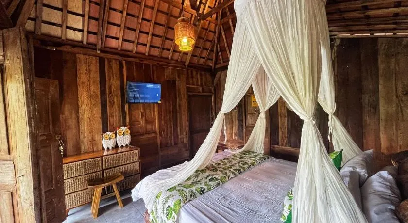 Tan Manggis house - Image 1