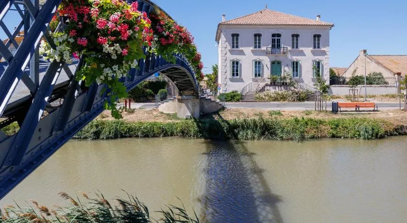 La Passerelle du Canal - Image 1