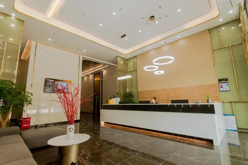 Aotman Hotel (Chengdu Qingbaijiang Wanda) - Image 1