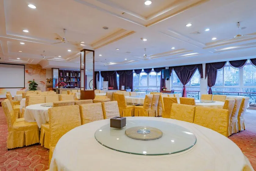 Tiantaishan Hotel - Image 1