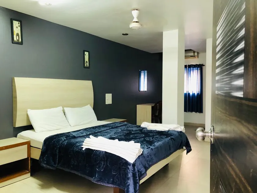 Hotel Royal Palace. - Image 1
