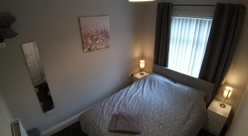 Templemore Townhouse - Image 1