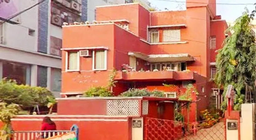 New Alipore Transit House - Image 1