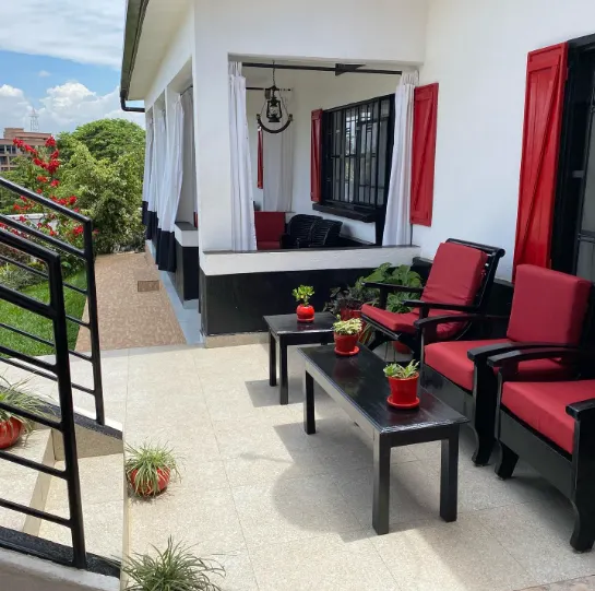 Blue Veil Villa Hotel - Image 1
