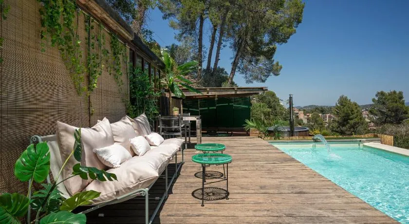 THE LOFT - with private pool & jacuzzi - Image 1