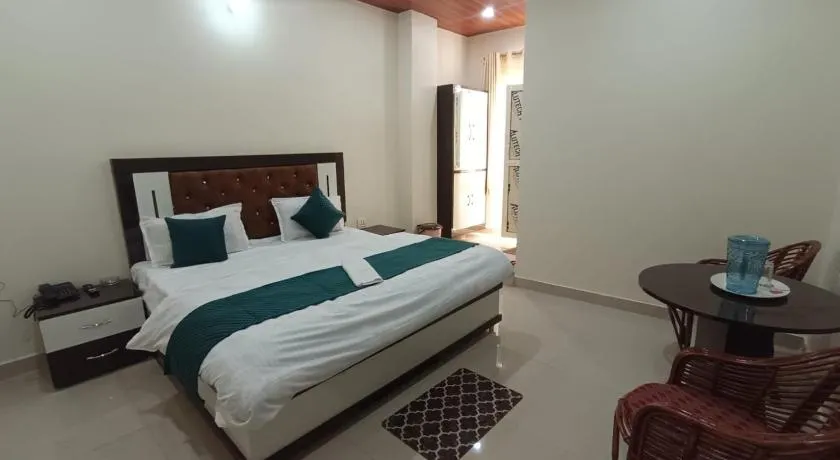 Hotel Deodar Valley - Image 1
