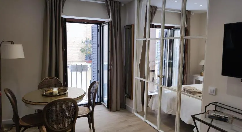 Apartamento Premium en el Centro de Sevilla - Image 1