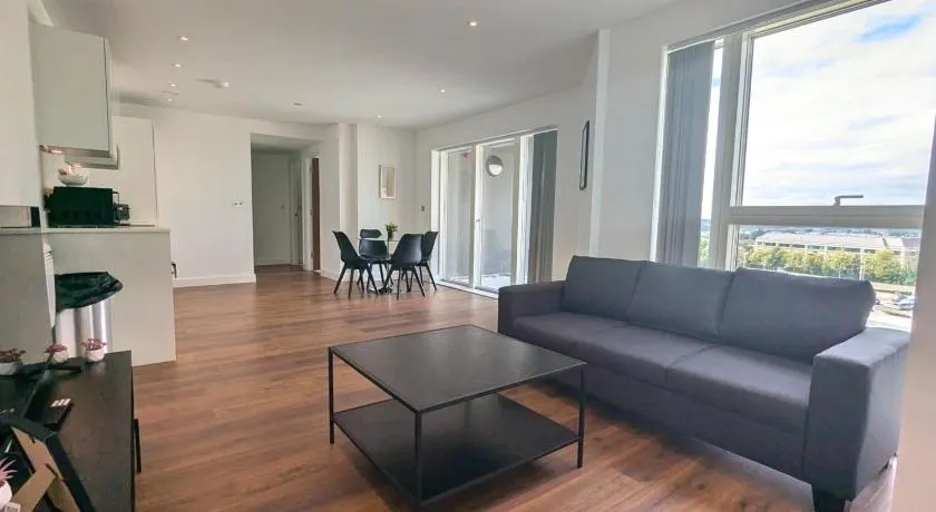 Grand Exchange near Ascot 2 bed with Parking - Image 1