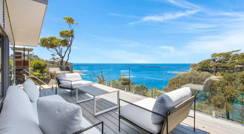 Garden Bay Coastal Retreat - Image 1