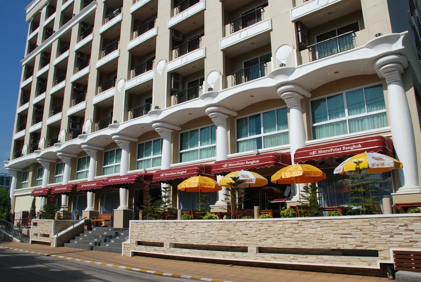 Metro Point Bangkok - Image 1