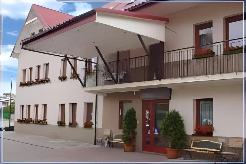 Hotel City SM Business & Spa - Image 1