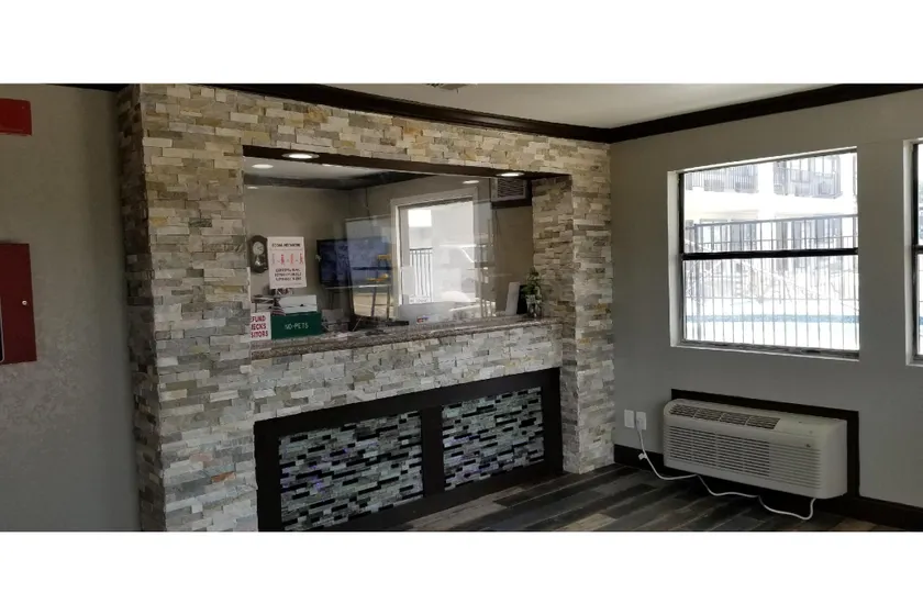 Delux Inn Mesquite Near I-30 Dallas - Image 1