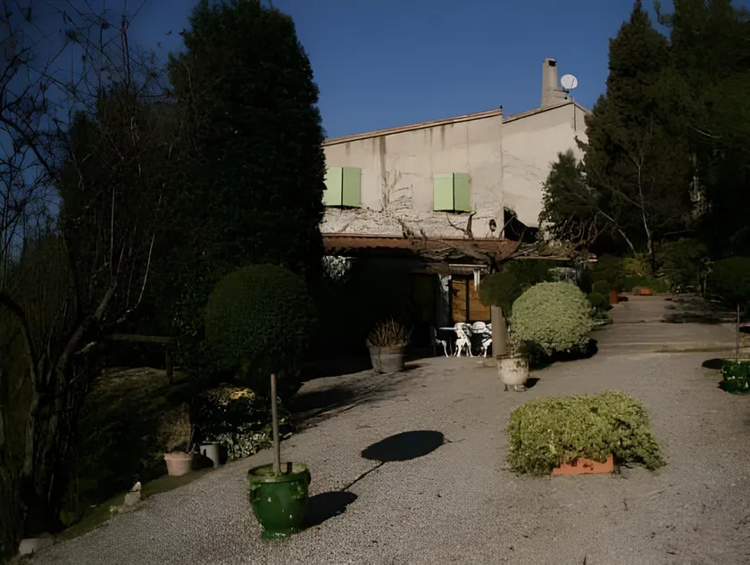 La Maison sur la Colline - Image 1