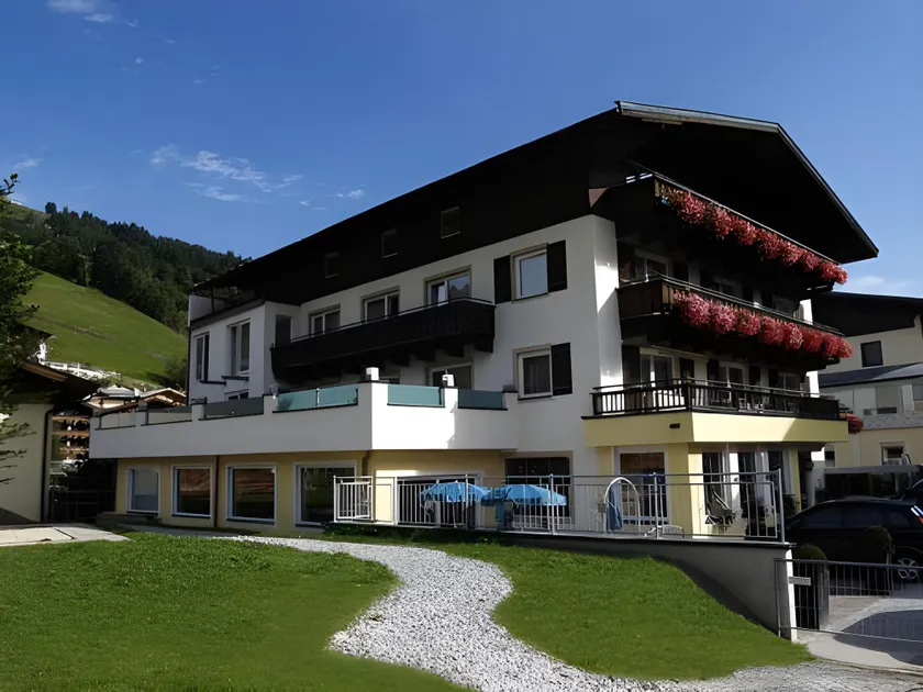 Hotel Tannenberg - Image 1
