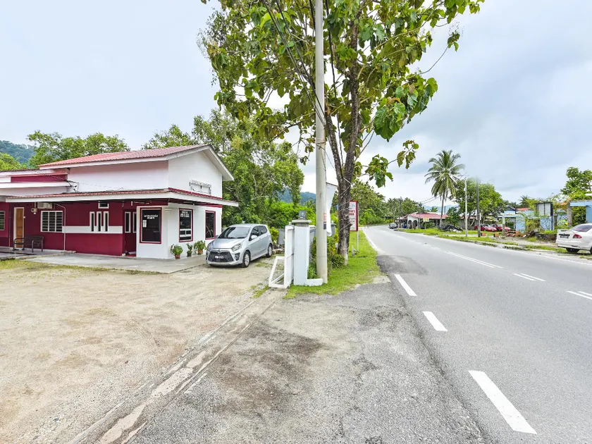 Rayyan's Roomstay - Image 1