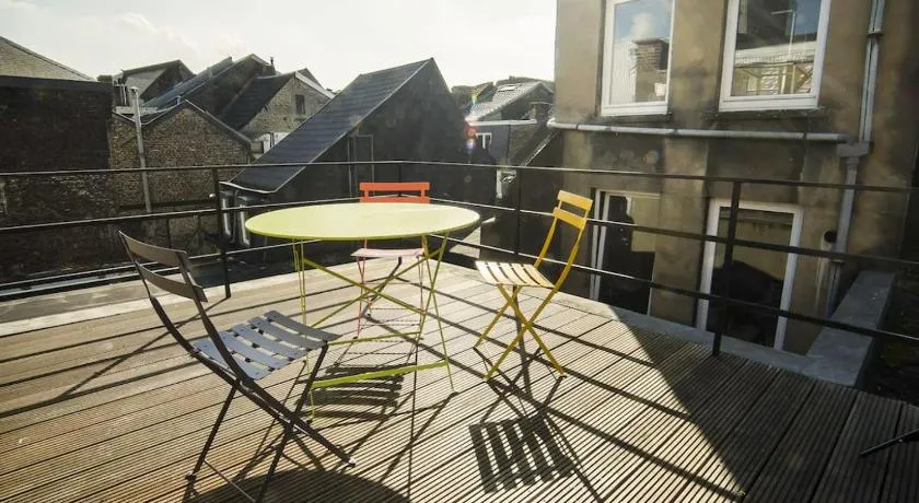 302 Le Spot Neuvice - Image 1