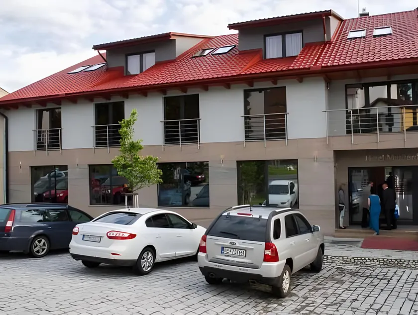 Hotel Menhard - Image 1