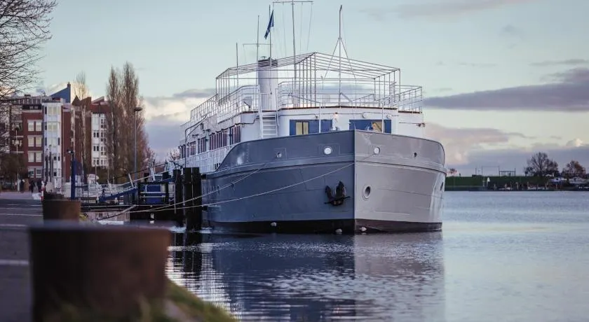 ARCONA - Übernachten auf dem Wasser - direkt am Bontekai - Image 1