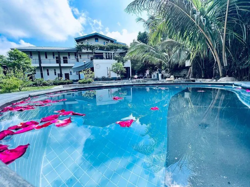 Qionghai Binglangli Hot Spring Homestay - Image 1