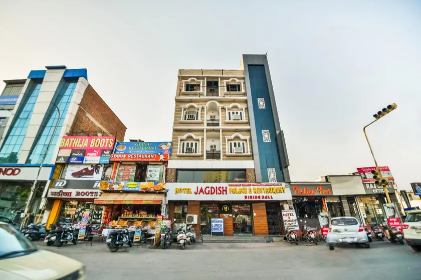 Hotel O Jagdish Palace & Restaurant Udaipur City Bus Station - Image 1