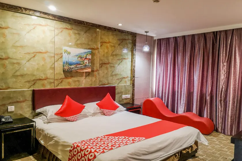 OYO Xinghe Business Hotel - Image 1