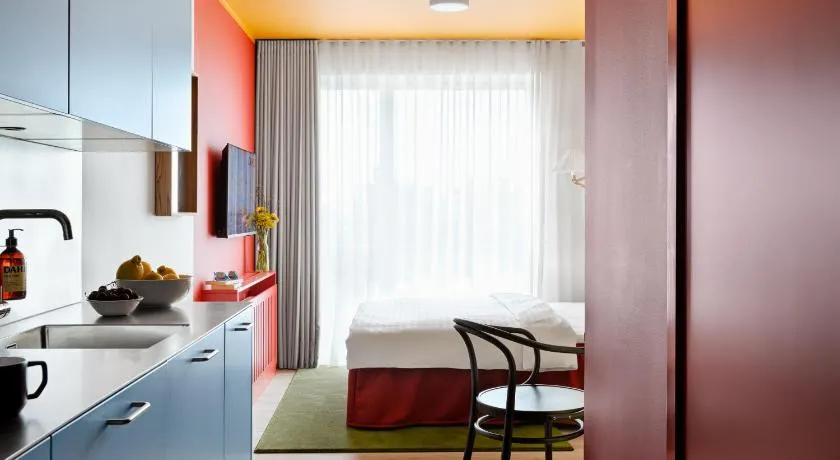 Dahei Apartment Hotel - Image 1