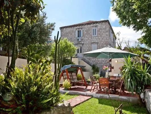 Apartments Miljas - Image 1