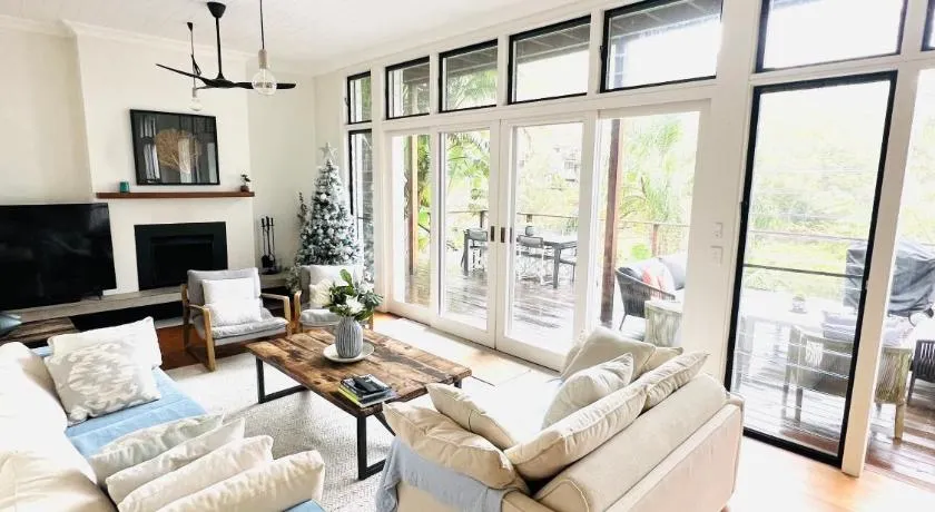 Sydney Northern Beaches Pitterwater Waterfront Holiday House Avalon Beach - Clareville - Image 1