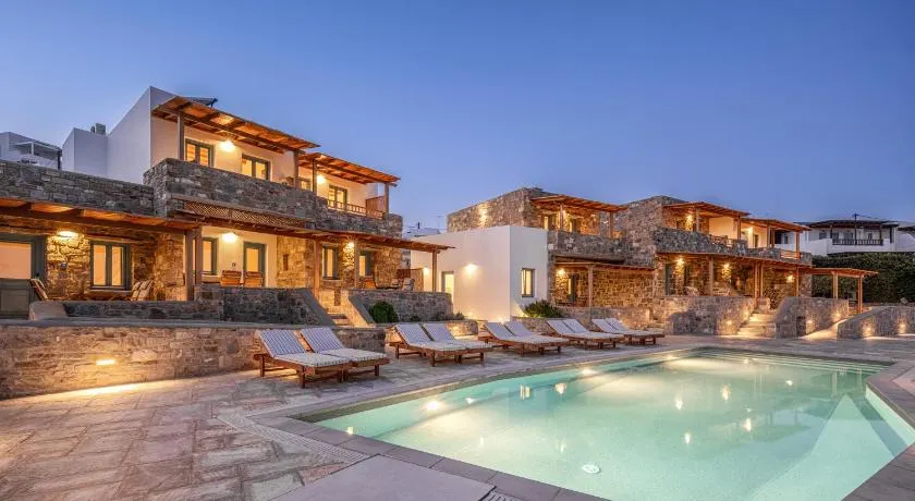 Galazio Suites, Serifos - Image 1