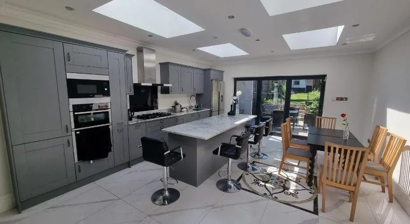 Tulse Hill Luxury Cosy Rooms - Image 1